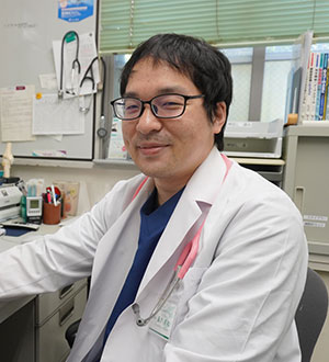 医師　藤本周佑